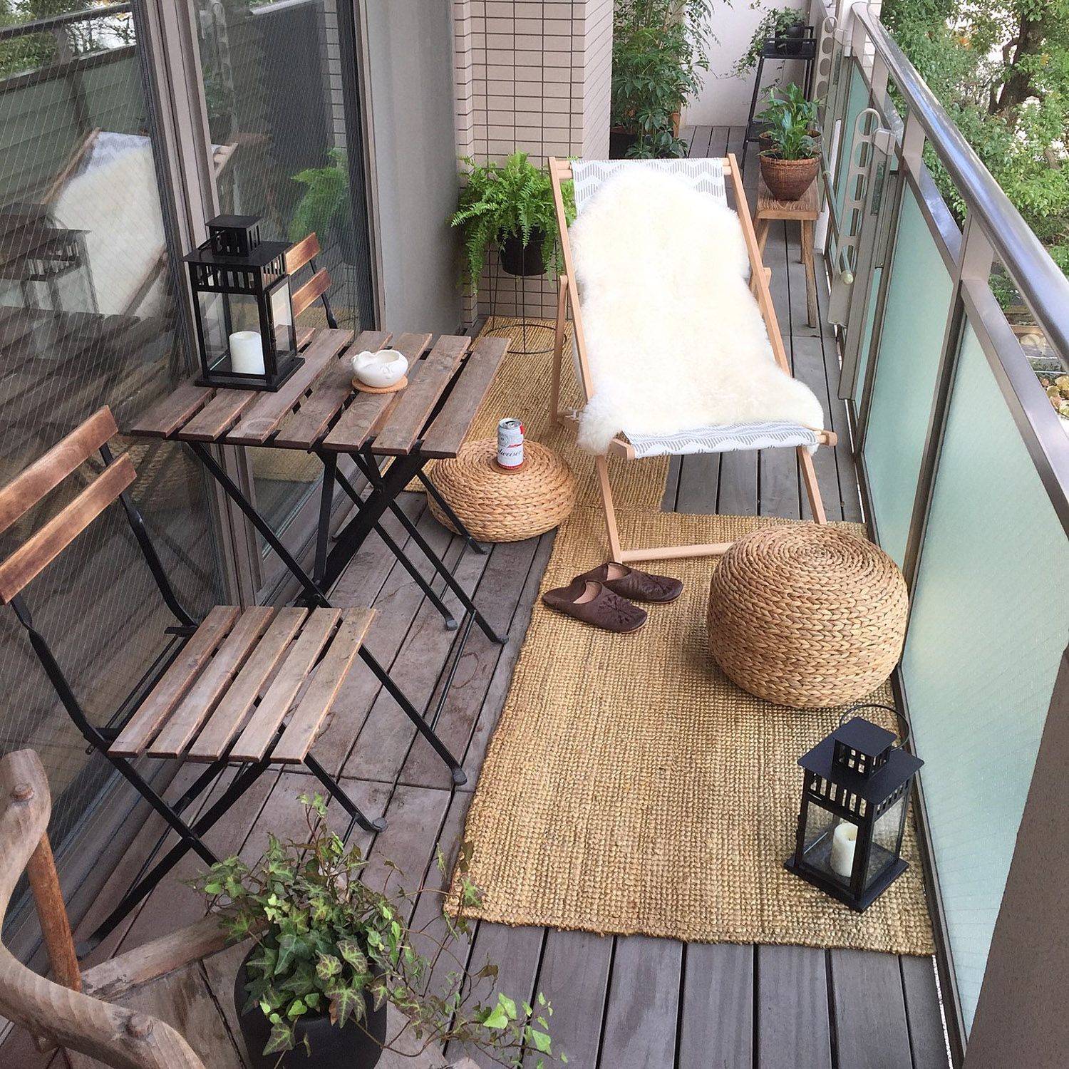 7 Tips to Make Your Tiny Apartment Balcony cozy