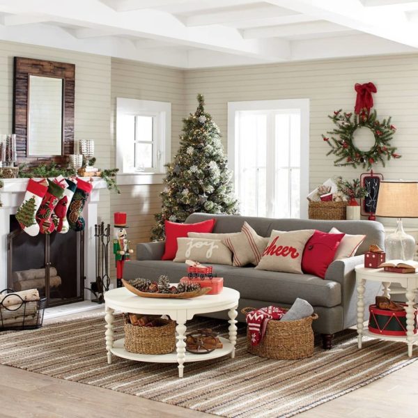 Stunning Christmas Living Room Decorations Ideas