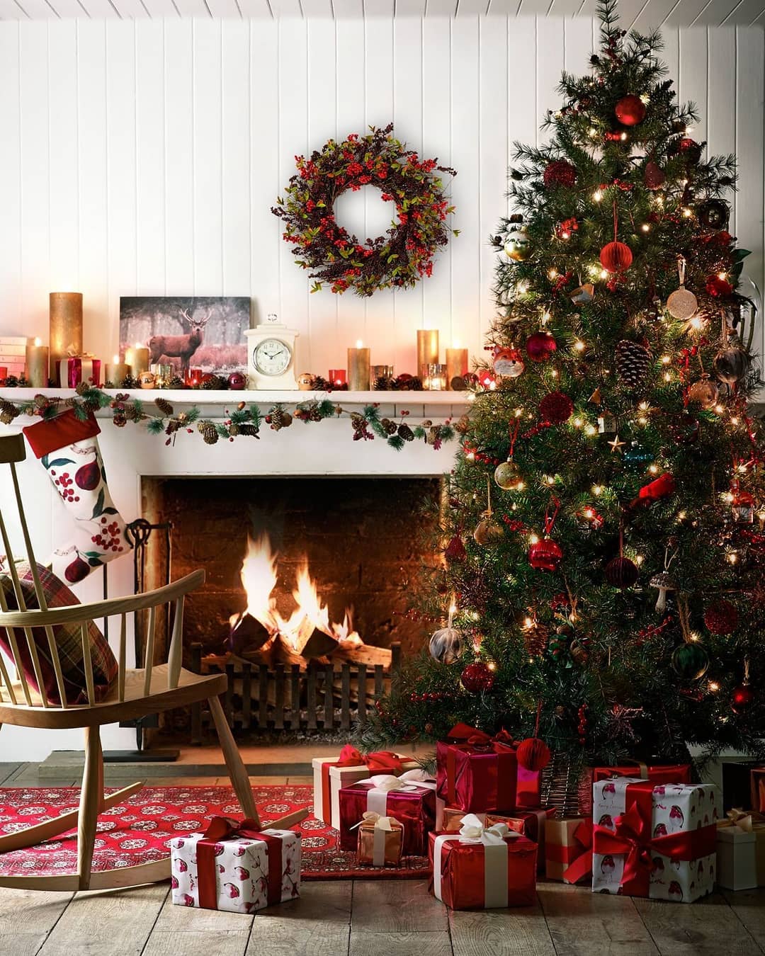 Stunning Christmas Living Room Decorations Ideas