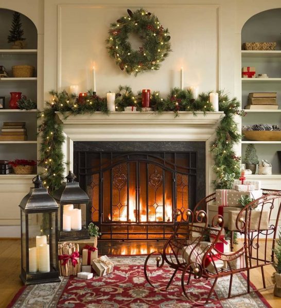 Stunning Christmas Living Room Decorations Ideas