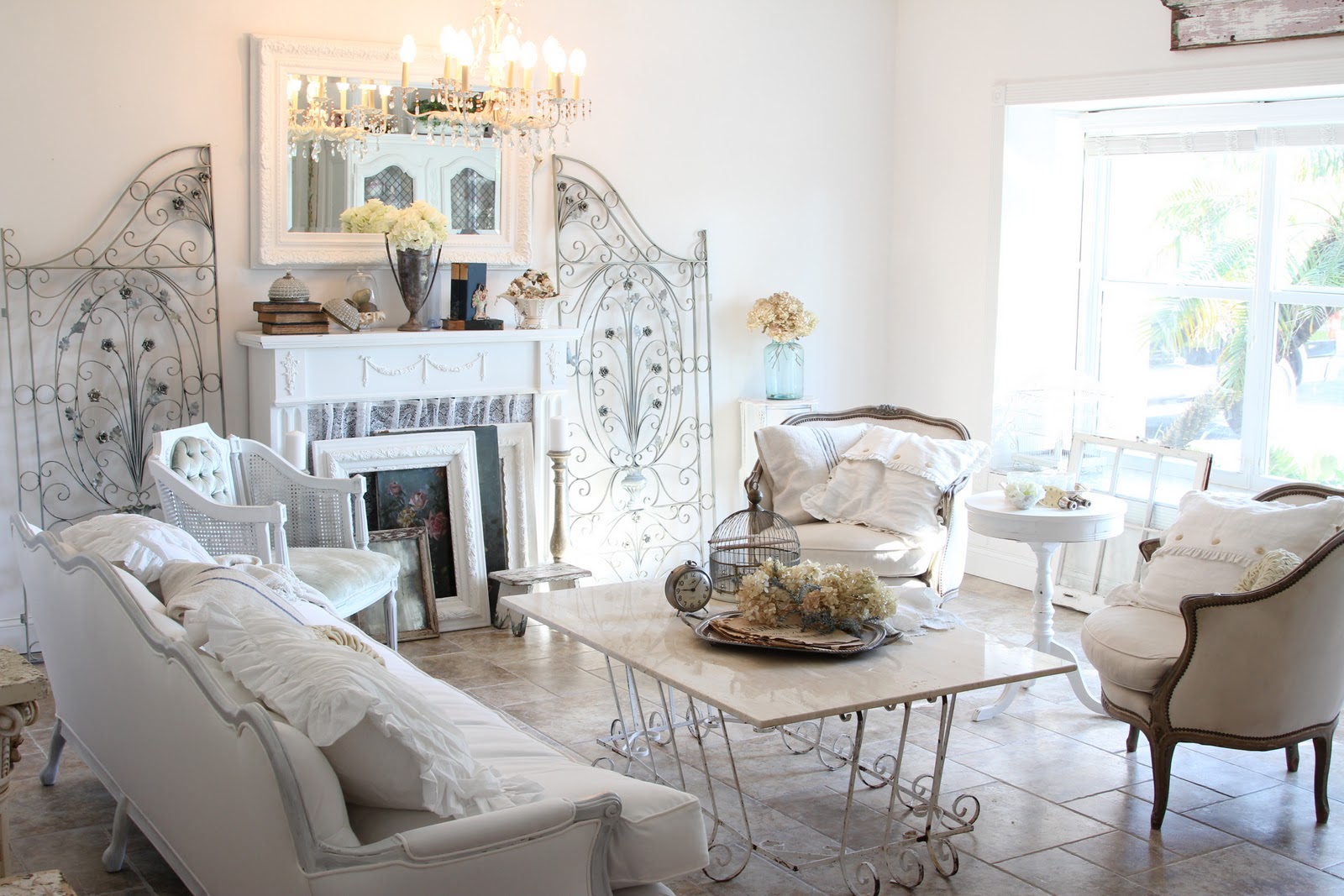 Shabby chic style tips for decorating your home