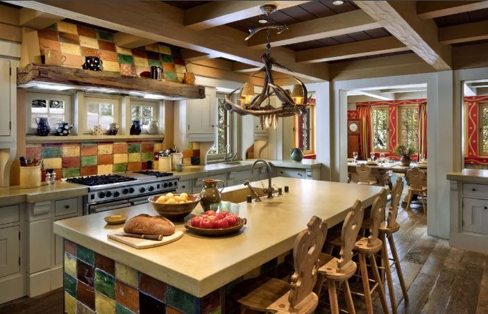 Kitchen counter between elegance and effectiveness