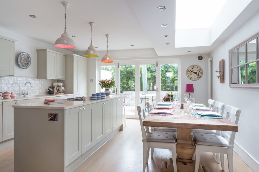 Kitchen counter between elegance and effectiveness