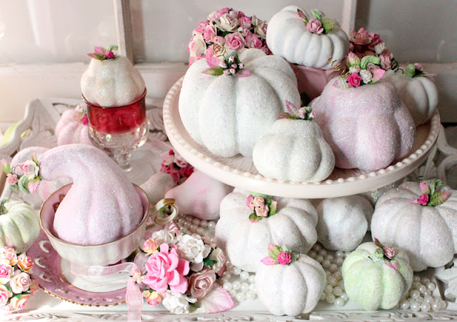 Best Pumpkin Decorating ideas Amazing 25 Ideas This Fall