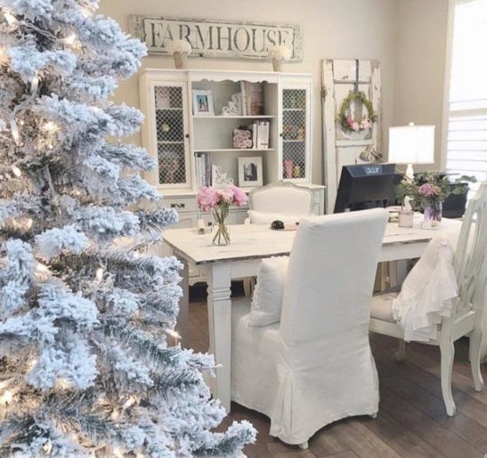 Charming Shabby Chic Christmas home tour