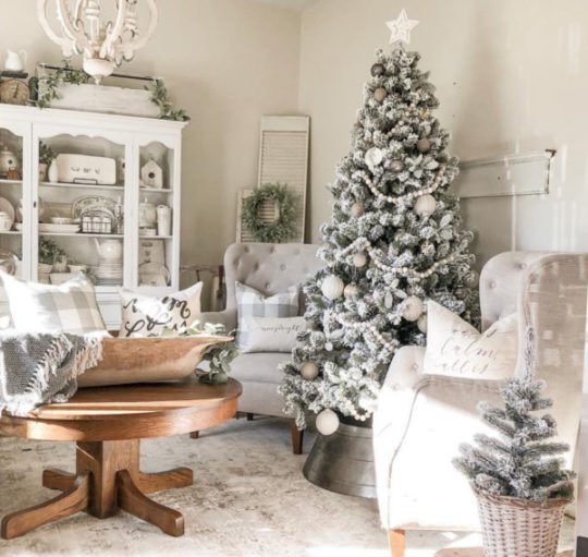 Amazing Rustic Christmas Farmhouse Tour
