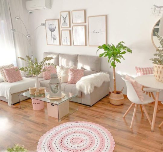 So Pretty home with simple touches