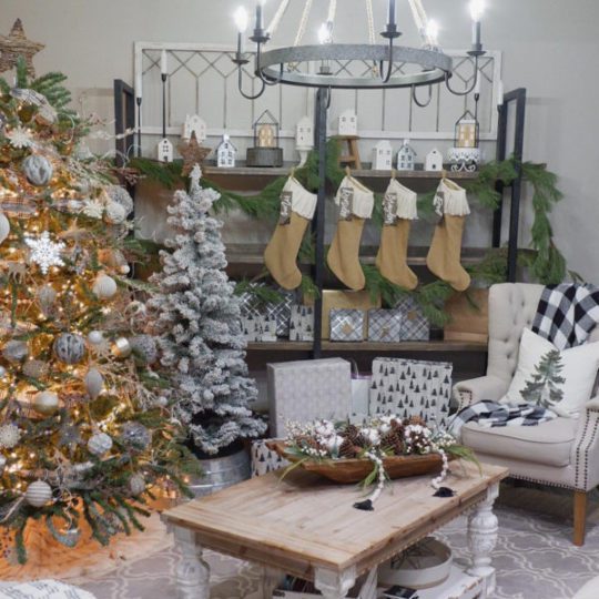 Best farmhouse Christmas home tour