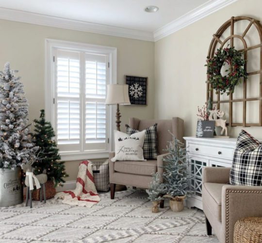 Beautiful Christmas cozy farmhouse decor