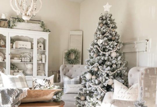 Amazing Rustic Christmas Farmhouse Tour