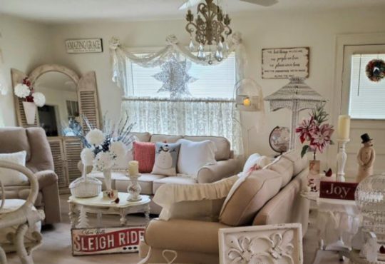 Christmas vintage Shabby Chic home tour