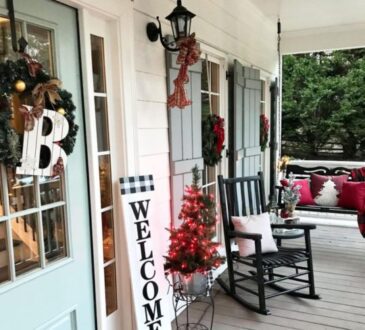 Christmas cottage decor beautiful & festive