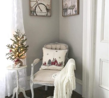 Comfortable farmhouse Christmas decor tour