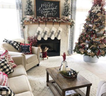 A beautiful and classic Christmas farmhouse tour