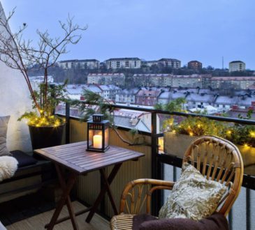Amazing Small Apartment Balcony Decorating Ideas